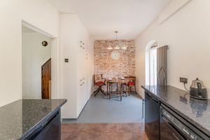 Photo 25- click for photo gallery